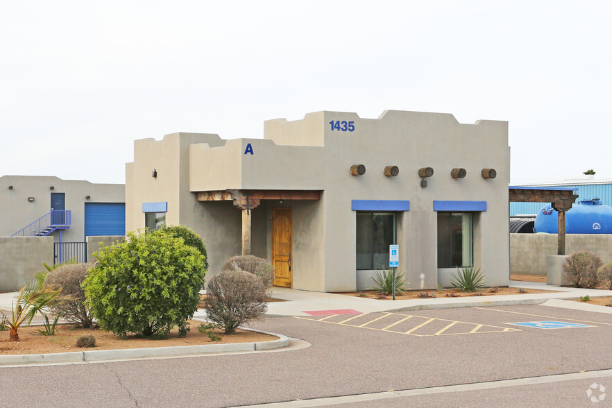 1435 E Old West Hwy, Apache Junction, AZ for lease - Primary Photo - Image 1 of 5