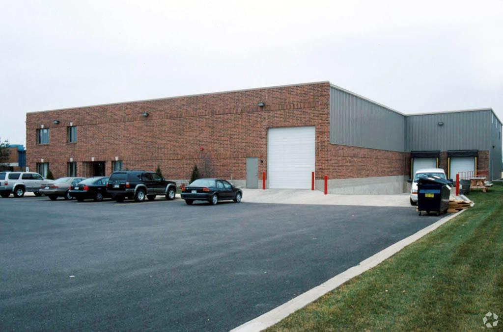 1141 N Raddant Rd, Batavia, IL 60510