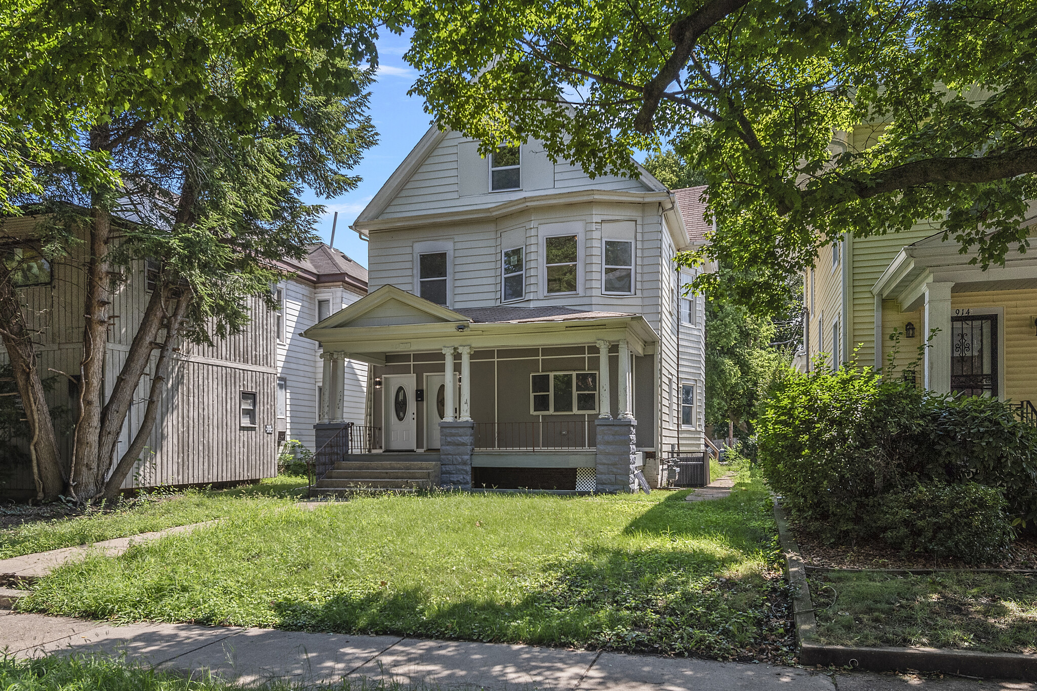 910 S 2nd St, Springfield, IL for sale Building Photo- Image 1 of 41