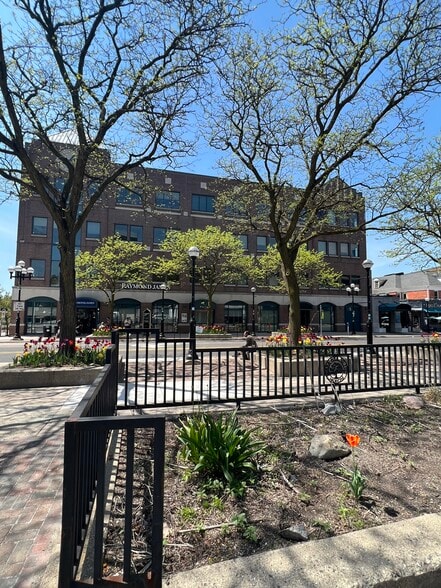 350 S Main St, Ann Arbor, MI for lease - Building Photo - Image 1 of 15