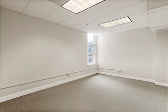 138-140 W Washington St, Hagerstown, MD for lease Interior Photo- Image 1 of 7