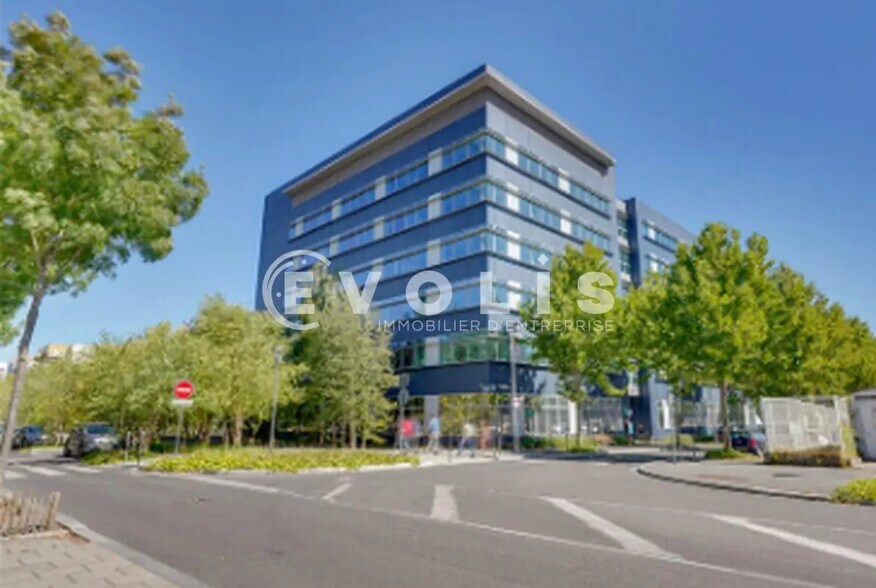 Office in Massy for lease - Building Photo - Image 1 of 10