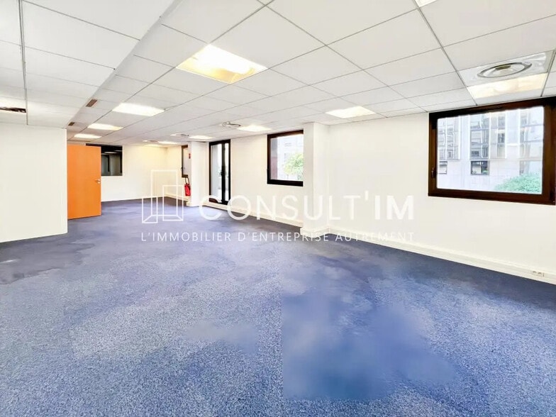 Office in Boulogne-Billancourt for lease - Building Photo - Image 3 of 9