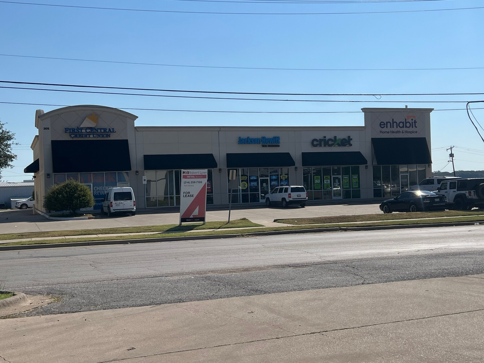 305 Coke Ave, Hillsboro, TX for lease Interior Photo- Image 1 of 7