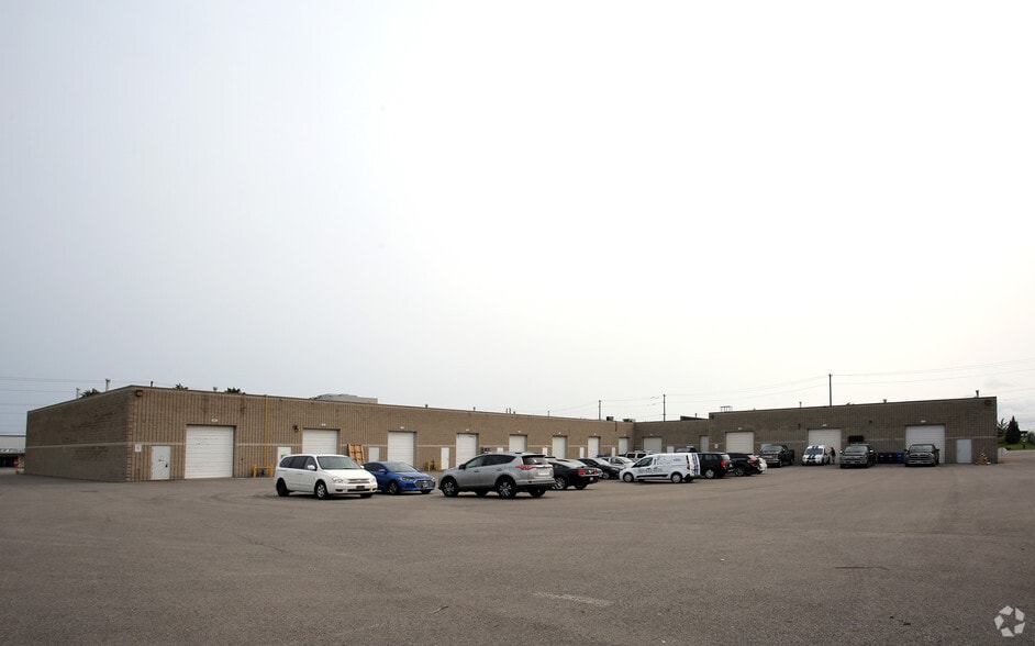 4391 Harvester Rd, Burlington, ON for lease - Building Photo - Image 3 of 4
