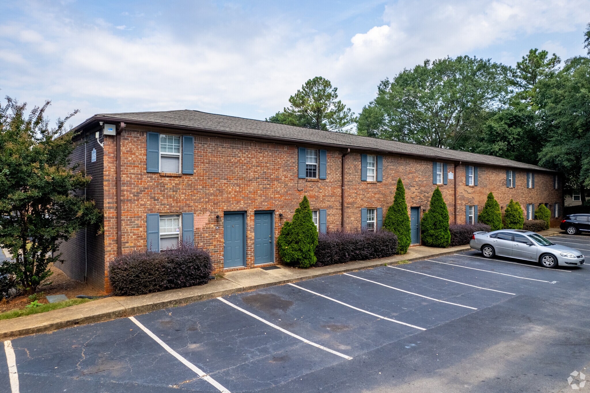 1055 Holcombe Rd, Decatur, GA for sale Primary Photo- Image 1 of 1