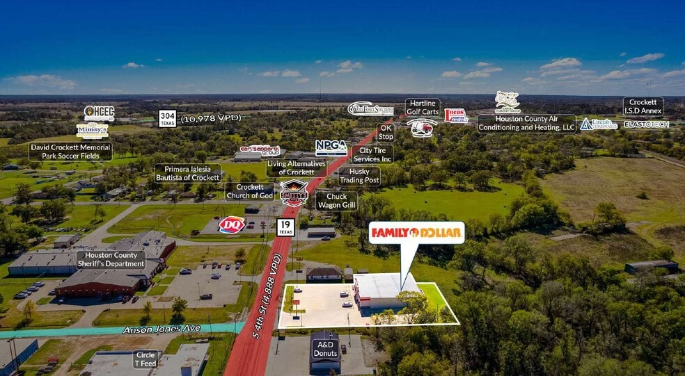 703 S 4th St, Crockett, TX for sale - Building Photo - Image 2 of 5