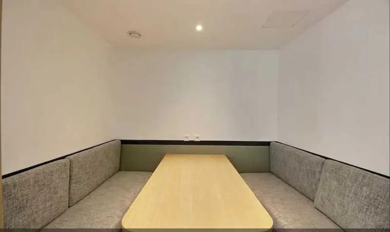 81 Rue Lecourbe, Paris for lease - Interior Photo - Image 2 of 10