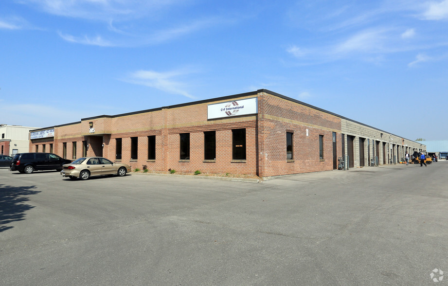 785 Westney Rd S, Ajax, ON for sale - Building Photo - Image 3 of 6