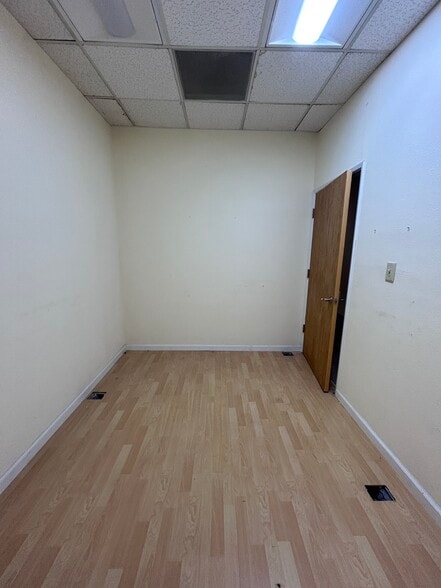 1515 Aurora Dr, San Leandro, CA for lease - Interior Photo - Image 3 of 12
