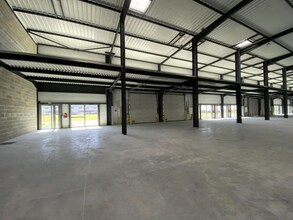 Flex in Chanteloup-en-Brie for lease Interior Photo- Image 1 of 5