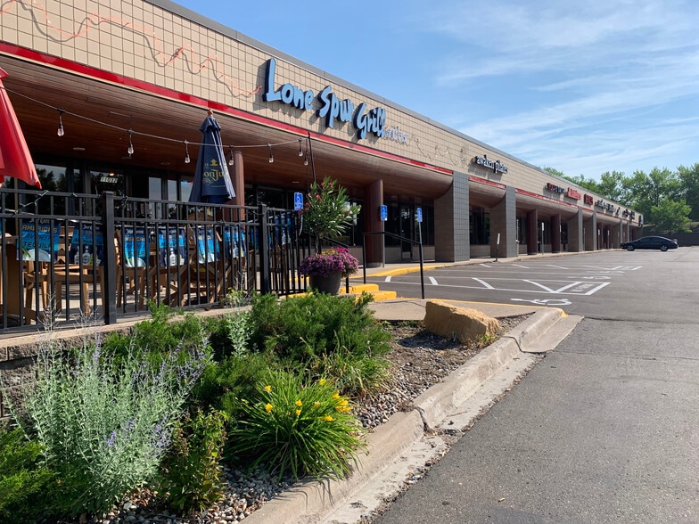 10976-11032 Cedar Lake Rd, Minnetonka, MN for lease - Building Photo - Image 2 of 8