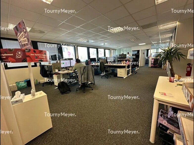 Office in Rezé for lease - Interior Photo - Image 2 of 3