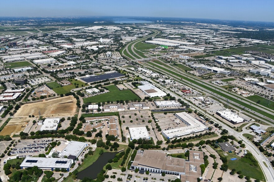 8201 Ridgepoint Dr, Irving, TX for sale - Building Photo - Image 2 of 5