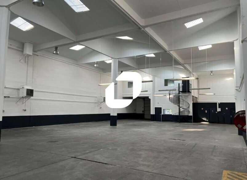 Flex in VILLENEUVE-D'ASCQ for lease - Building Photo - Image 3 of 10