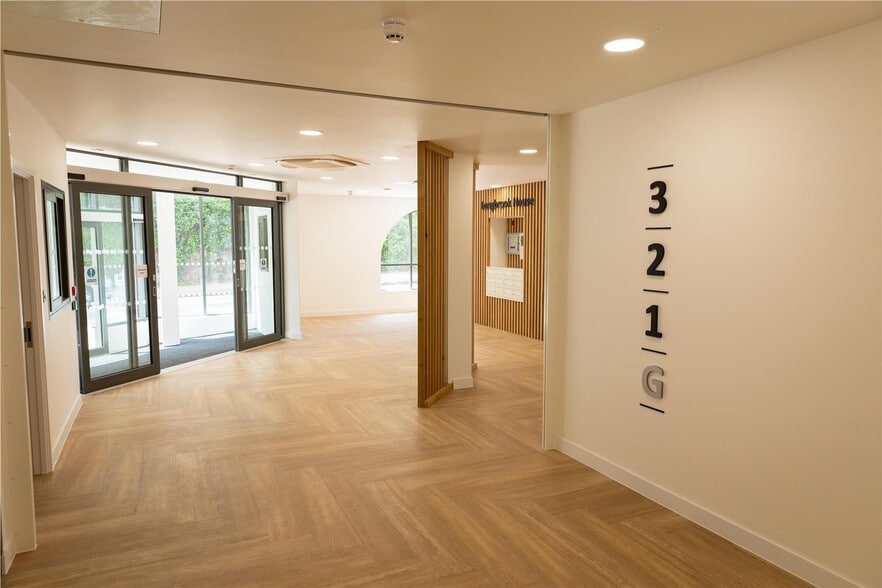 New North Rd, Exeter for lease - Lobby - Image 2 of 7