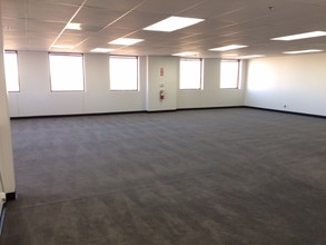 39959 Sierra Hwy, Palmdale, CA for lease Interior Photo- Image 1 of 3