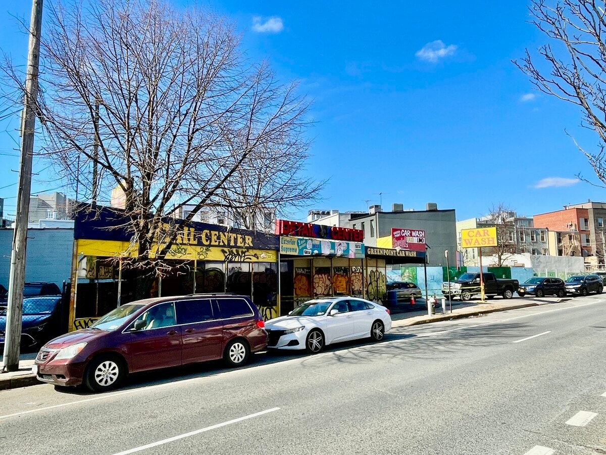 51 McGuinness Blvd S, Brooklyn, NY 11222