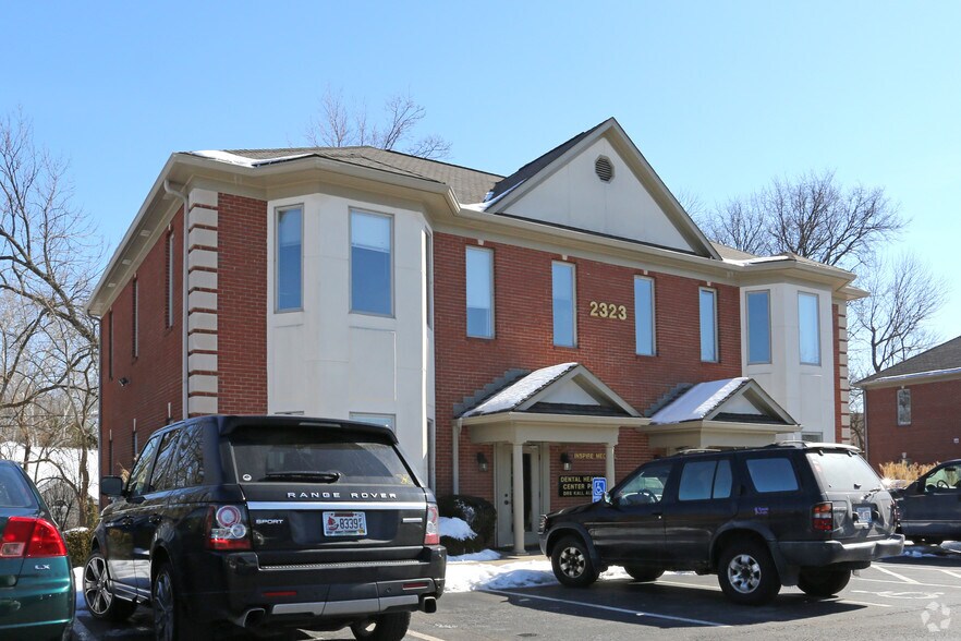 2323 Lime Kiln Ln, Louisville, KY for sale - Primary Photo - Image 1 of 1