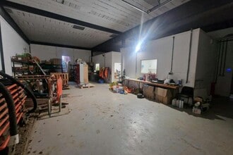 Crockford Ln, Chineham for lease Interior Photo- Image 1 of 1