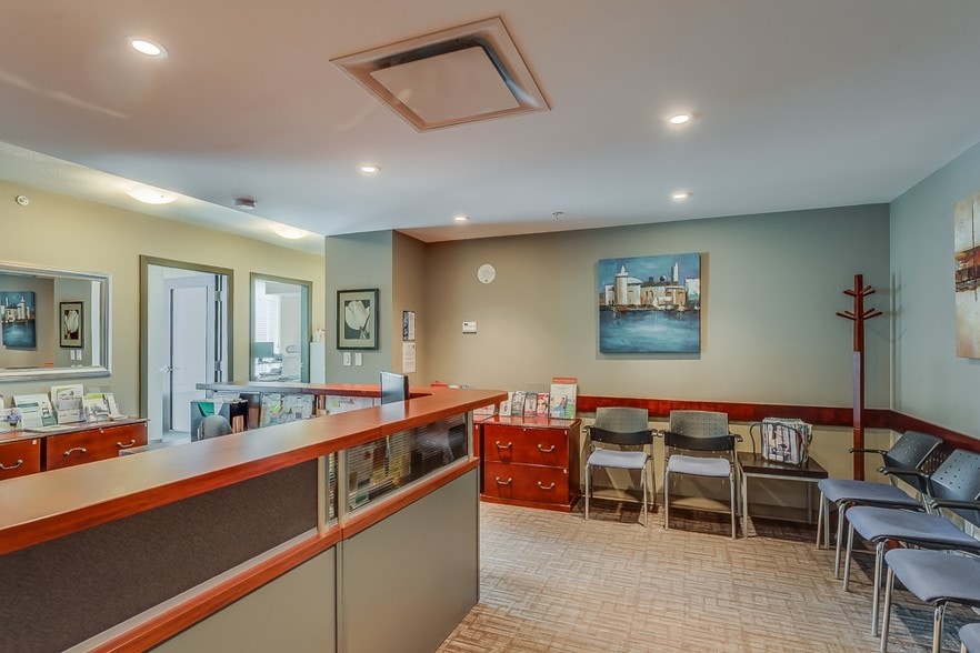 888 4th Ave SW, Calgary, AB for sale - Interior Photo - Image 3 of 34