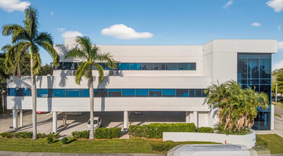 2426 S Tamiami Trl, Sarasota, FL for sale - Building Photo - Image 3 of 12