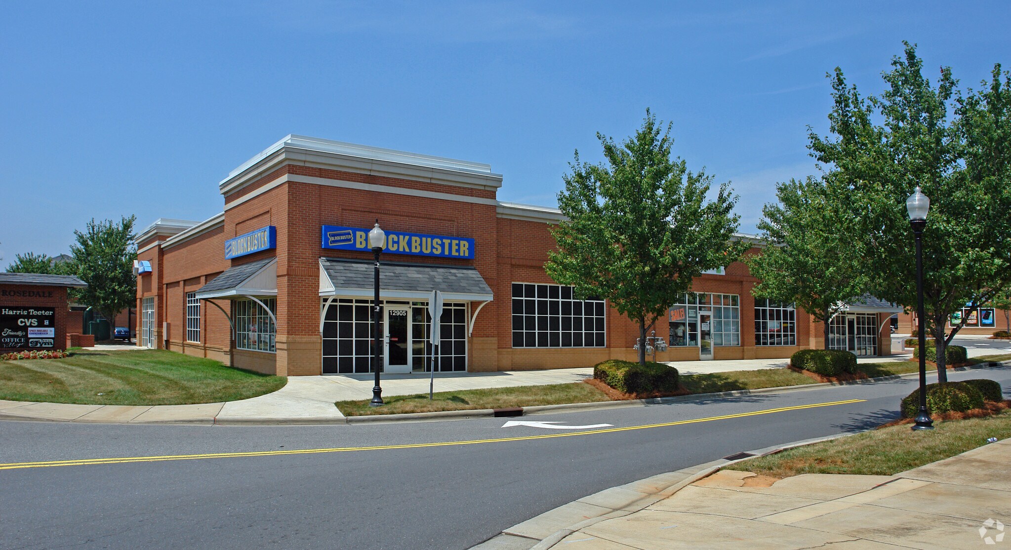 9911 Rose Commons Rd, Huntersville, NC 28078 Rosedale Shopping Center