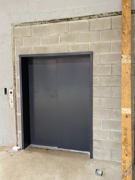 820 E 136th St, Bronx, NY for lease - Building Photo - Image 3 of 5