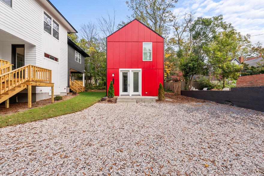 2209 Garden Place Pl, Raleigh, NC for sale - Building Photo - Image 2 of 23