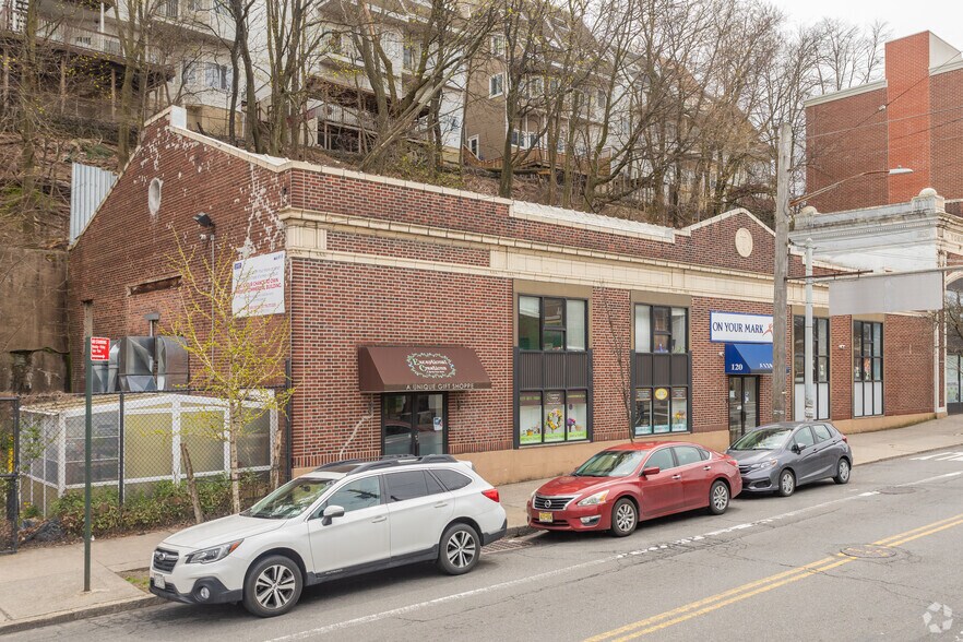 120 Victory Blvd, Staten Island, NY for sale - Primary Photo - Image 1 of 1