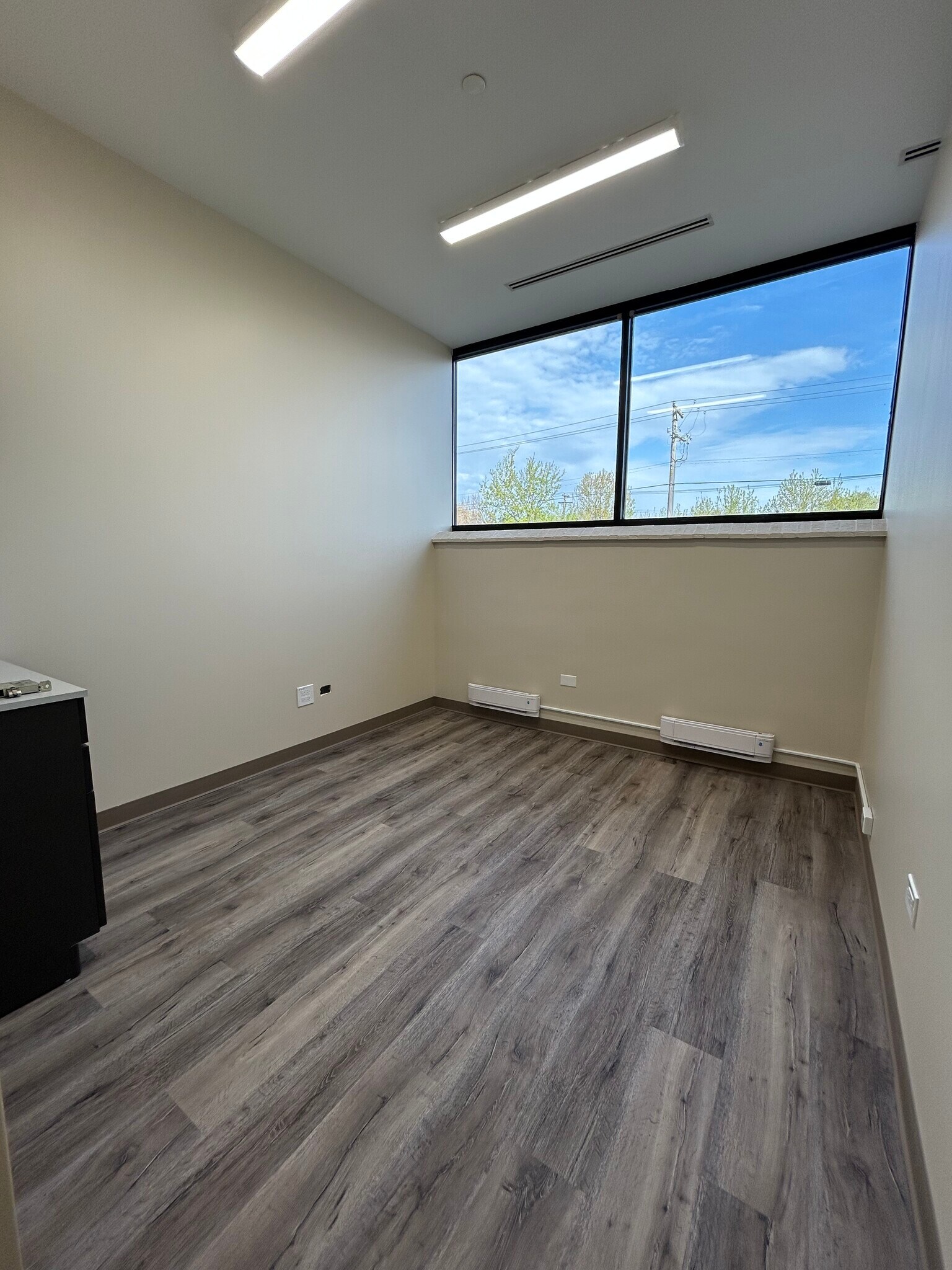 9400 S Cicero Ave, Oak Lawn, IL for lease Interior Photo- Image 1 of 5