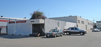 3200 Olympic Blvd, Santa Monica CA - Convenience Store
