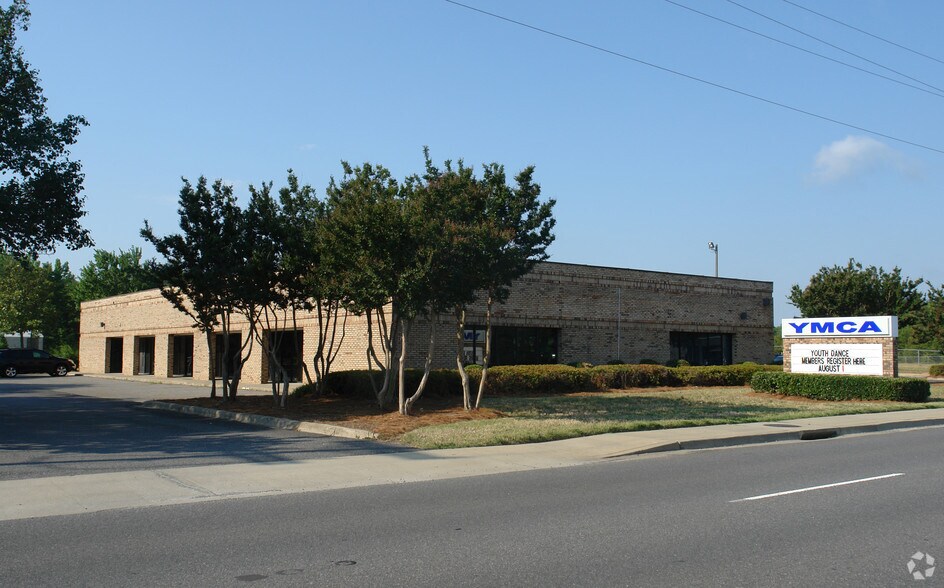 1785 Gold Hill Rd, Fort Mill, SC for lease - Building Photo - Image 1 of 4