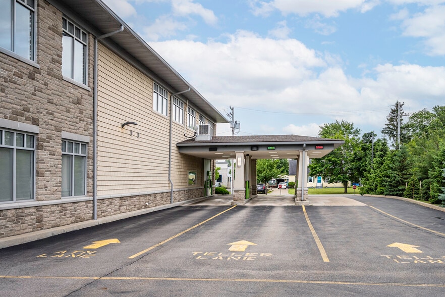 3020 Orchard Park Rd, Buffalo, NY for sale - Building Photo - Image 3 of 87