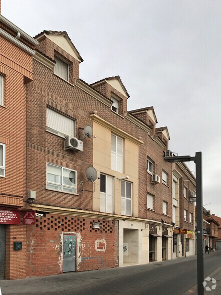Calle Trinidad Tortuero, 3, Azuqueca de Henares, Guadalajara for lease - Primary Photo - Image 1 of 1