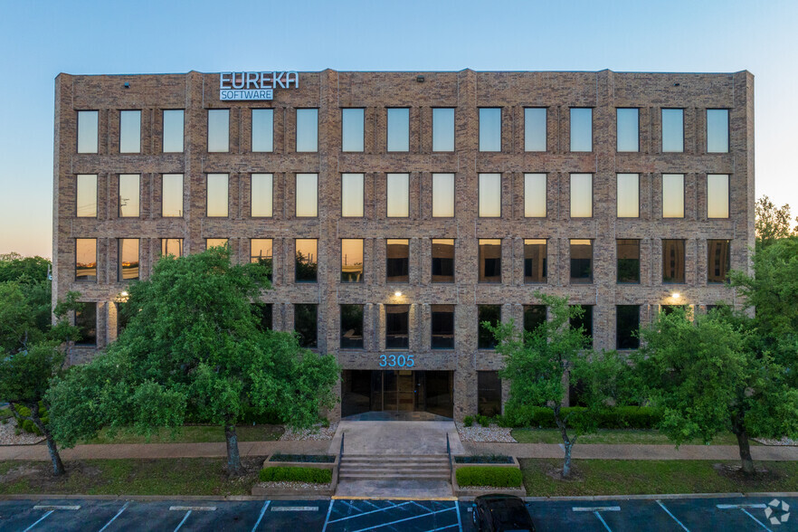 3301-3305 Northland Dr, Austin, TX for lease - Building Photo - Image 1 of 28