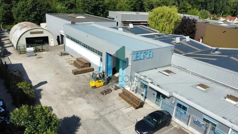 Flex in Presles for sale - Building Photo - Image 1 of 12