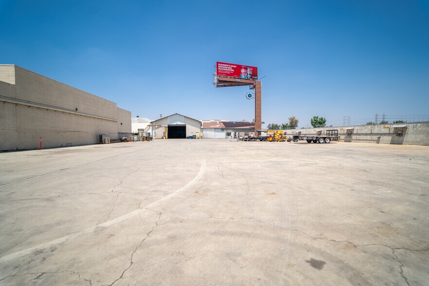 11200 Wright Rd, Lynwood, CA for lease - Building Photo - Image 3 of 6