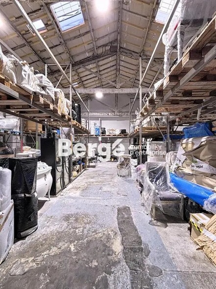 Industrial in Nice for lease - Interior Photo - Image 3 of 10