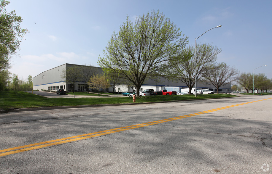 6201-6301 Stilwell St, Kansas City, MO for lease - Building Photo - Image 2 of 5