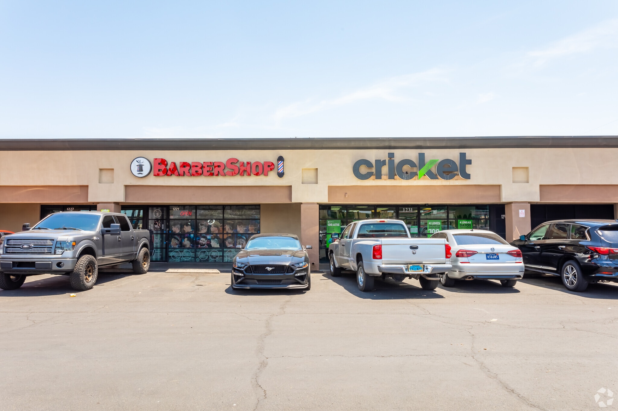 1205 E Sahara Ave, Las Vegas, NV 89104 Amall Shopping