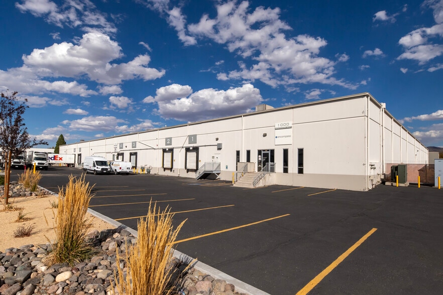 725 Freeport Blvd, Sparks, NV for lease - Building Photo - Image 1 of 3