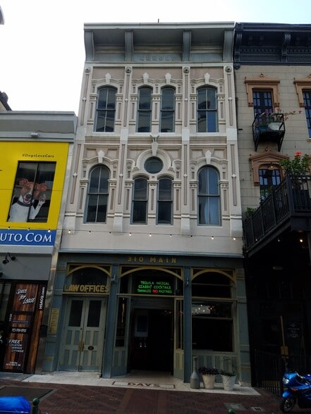 310 Main St, Houston, TX for lease - Building Photo - Image 1 of 9