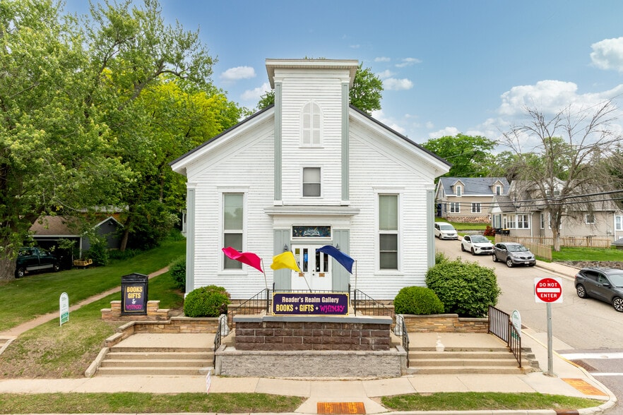 147 E Montello St, Montello, WI for sale - Building Photo - Image 2 of 39