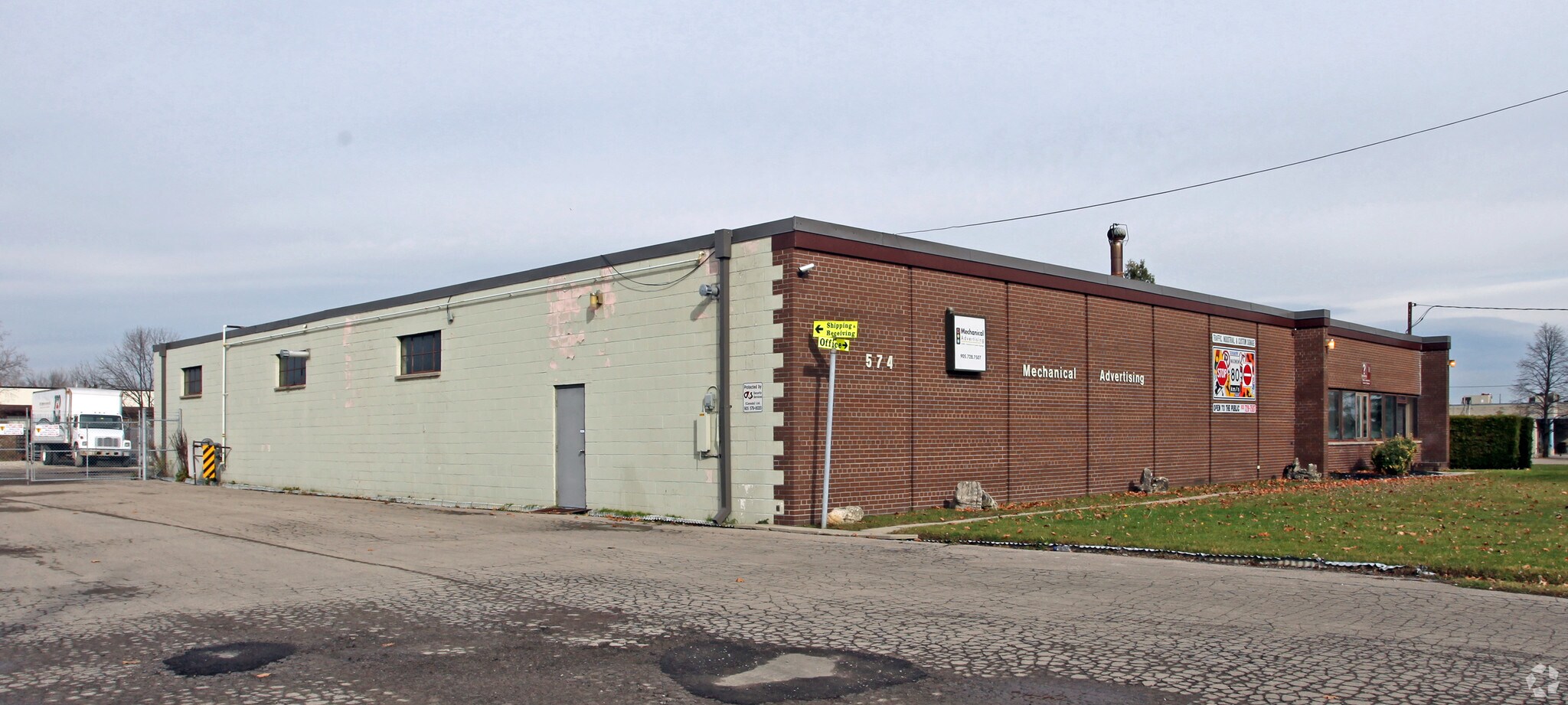 574 Wentworth St E, Oshawa, ON for sale Primary Photo- Image 1 of 4