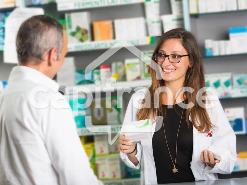 Retail in Saint-Herblain for sale Interior Photo- Image 1 of 7