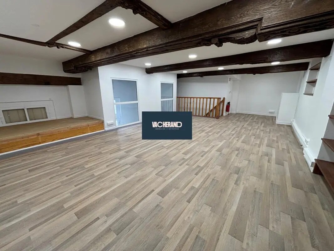 Office in Aulnoy-lez-Valenciennes for lease Interior Photo- Image 1 of 4