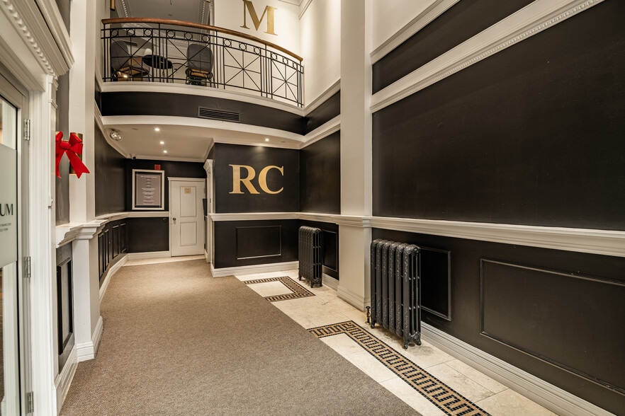 261 Rue Saint-Jacques, Montréal, QC for lease - Lobby - Image 3 of 21