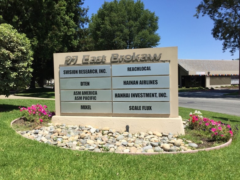 97 E Brokaw Rd, San Jose, CA for lease - Building Photo - Image 3 of 13