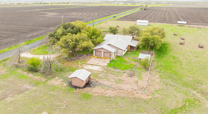 19810 Janak Rd, Coupland, TX for sale - Primary Photo - Image 1 of 13